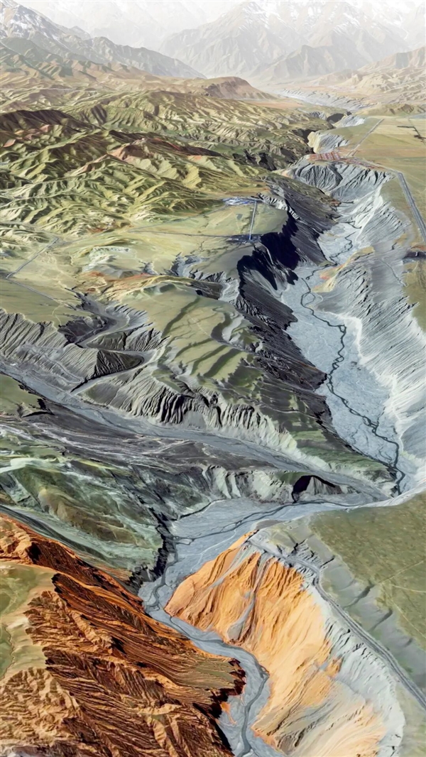 卫星俯瞰人迹罕至的新疆安集海大峡谷:如同七彩画卷