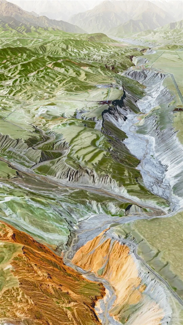卫星俯瞰人迹罕至的新疆安集海大峡谷:如同七彩画卷