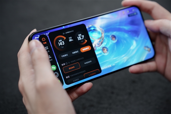 一加Ace 6T续航实测:8300mAh超大电池让你告别续航焦虑