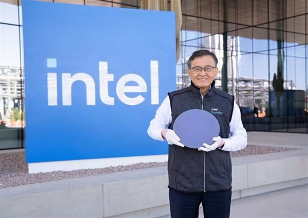 Intel CEO:必须让客户满意 满足性能、能耗等所有要求
