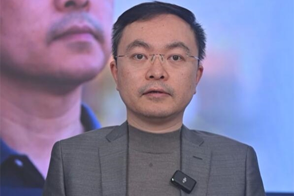 影石CEO致敬蔡磊：影石向攻克渐冻症慈善信托捐赠300万元