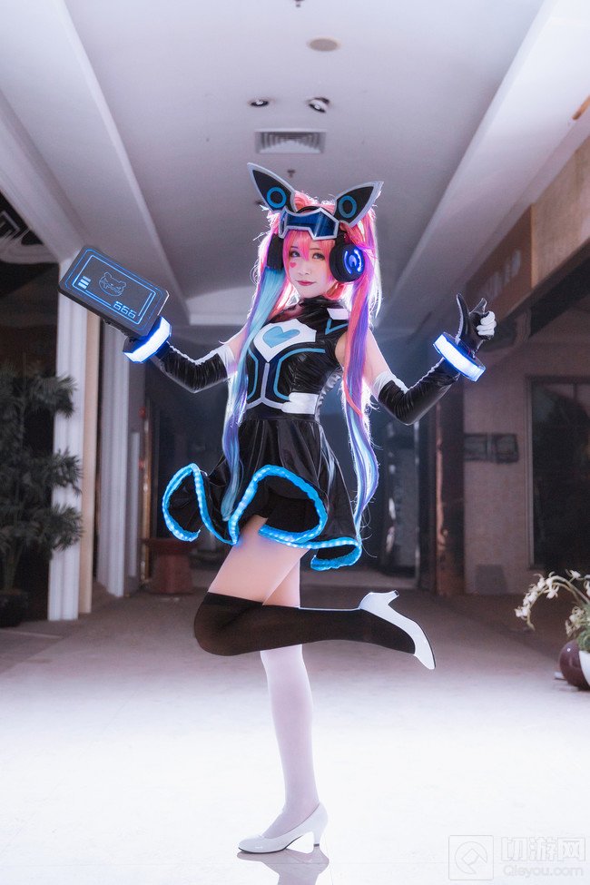 安琪拉双马尾造型特写