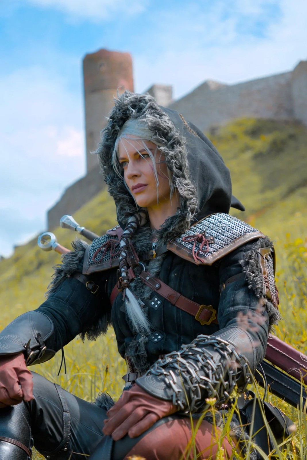 希里服饰细节特写