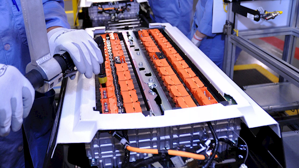 电池故障毒气涌入车舱致车主死亡!福特汽车及经销商被告上法庭