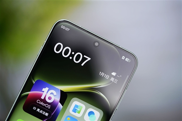 全球首发第五代骁龙8！一加Ace 6T图赏