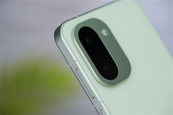 全球首发第五代骁龙8！一加Ace 6T图赏