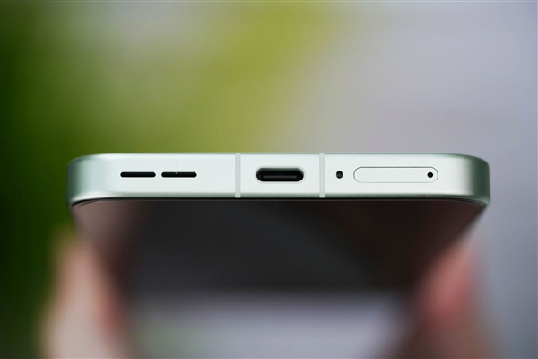 全球首发第五代骁龙8！一加Ace 6T图赏