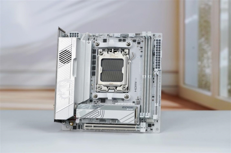 微星MPG X870I EDGE TI EVO WIFI 刀锋 钛主板评测:稳定释放200W 多种内存工具性能可提升50%