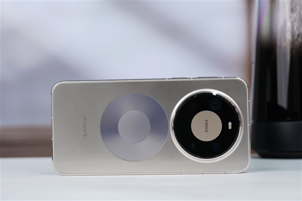 首发麒麟9030 Pro!华为Mate 80 Pro Max图赏