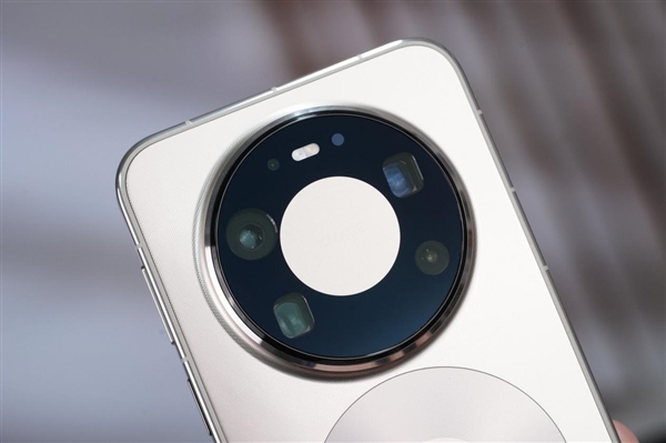 首发麒麟9030 Pro!华为Mate 80 Pro Max图赏