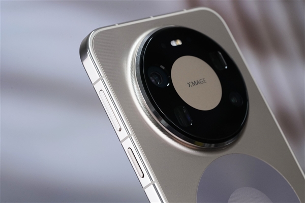 首发麒麟9030 Pro!华为Mate 80 Pro Max图赏