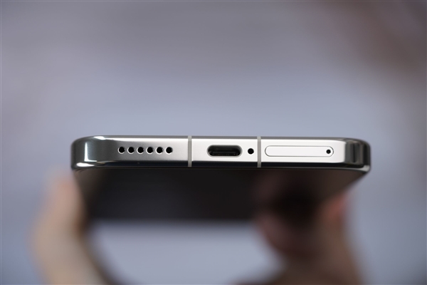 首发麒麟9030 Pro!华为Mate 80 Pro Max图赏