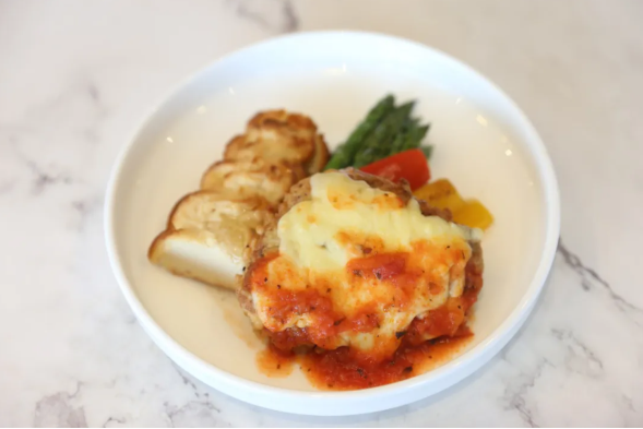 2万公里全球最长航线启航 飞26小时吃啥 飞机餐公布