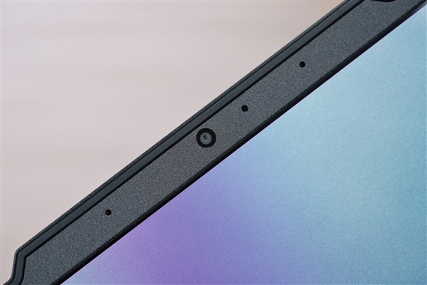 专业OLED超竞屏!联想拯救者Y9000P 2025AI元启游戏本图赏