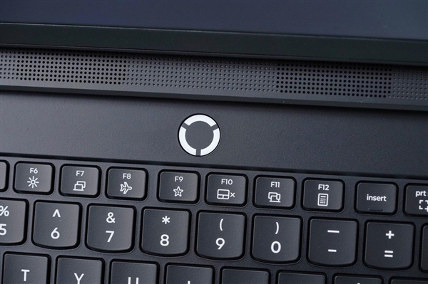 专业OLED超竞屏!联想拯救者Y9000P 2025AI元启游戏本图赏