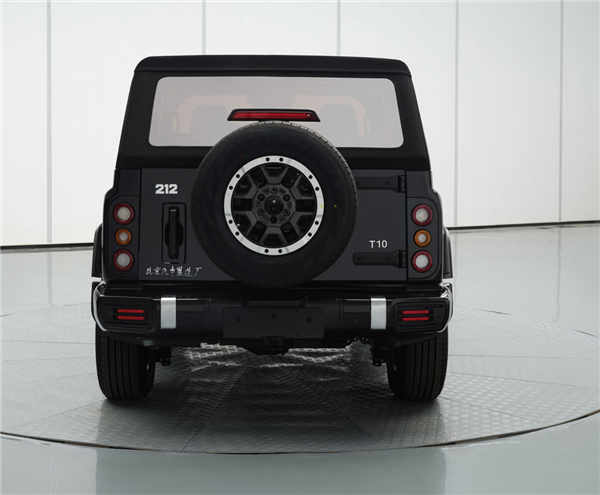 成年人的大玩具 212越野车T10申报：双门+可拆卸车顶