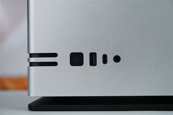 全球首个液冷迷你机!abee AI Station 395 Max工作站图赏