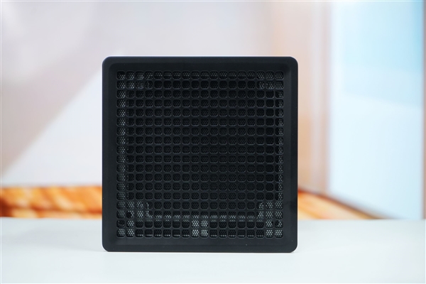 全球首个液冷迷你机!abee AI Station 395 Max工作站图赏