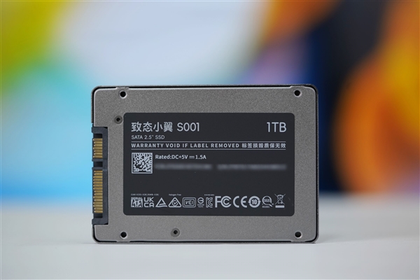 长江存储原厂颗粒!致态小翼S001 1TB SSD图赏
