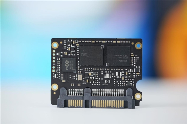长江存储原厂颗粒!致态小翼S001 1TB SSD图赏