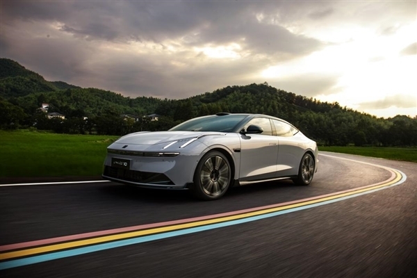 全系皆四驱 领克10 EM-P新增千里浩瀚H5版型:16.58万起