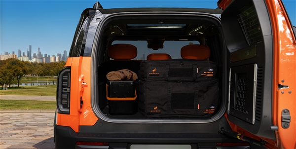 预售22.98万起 江铃福特智趣烈马下线:增程纯电双动力