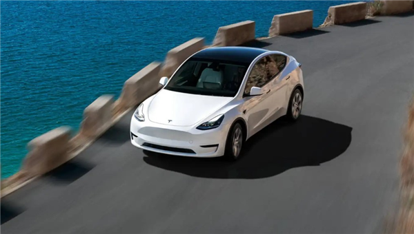 马斯克霸气回怼Waymo:连对抗特斯拉的机会都没有