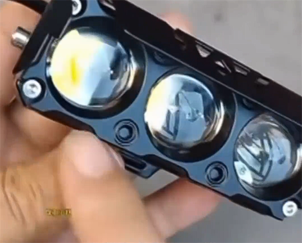 强光刺客有治了!上海严查电动车头灯改装 最高罚200