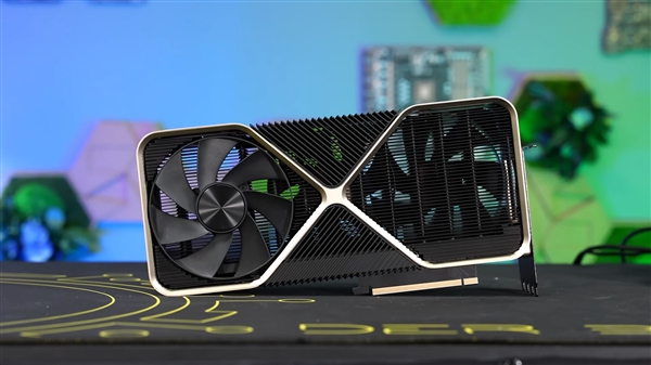 NVIDIA从未发布的900W显卡Titan Ada!被大神拆解了
