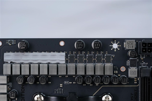 限量1000块!微星MEG X870E GODLIKE X EDITION主板图赏