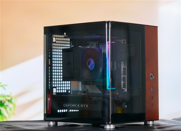 ITX性能小钢炮!七彩虹RTX 5070 Mini OC 12GB图赏