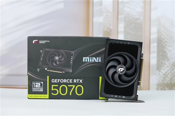 ITX性能小钢炮!七彩虹RTX 5070 Mini OC 12GB图赏
