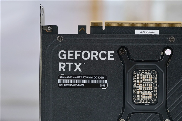 ITX性能小钢炮!七彩虹RTX 5070 Mini OC 12GB图赏