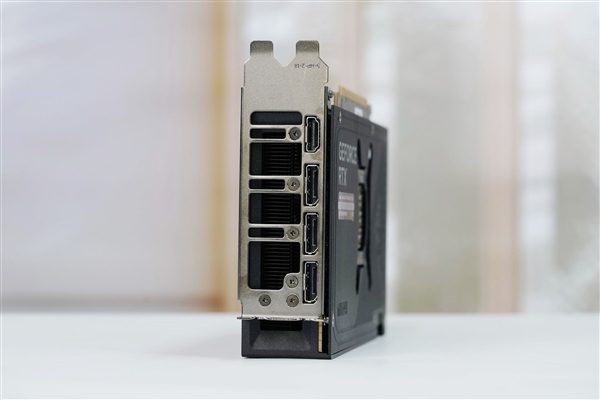 ITX性能小钢炮!七彩虹RTX 5070 Mini OC 12GB图赏