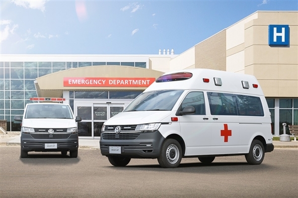 盲信偏方 17岁男孩放自己的血然后喝掉：结果中毒了