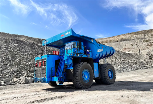 零碳排放！国内首台136吨级氢燃料矿用自卸车成功验收