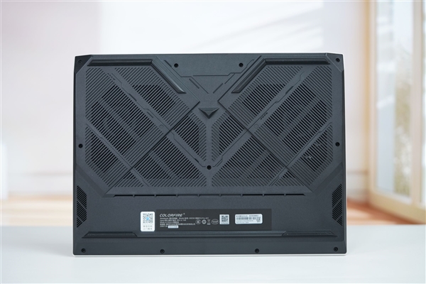 高颜值、高性能双杀！七彩虹Colorfire MEOW橘宝R16 Pro图赏