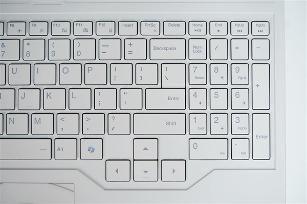 高颜值、高性能双杀！七彩虹Colorfire MEOW橘宝R16 Pro图赏