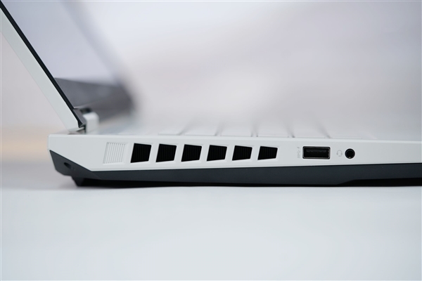 高颜值、高性能双杀！七彩虹Colorfire MEOW橘宝R16 Pro图赏