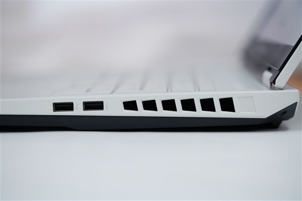 高颜值、高性能双杀！七彩虹Colorfire MEOW橘宝R16 Pro图赏