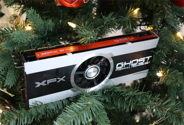 AMD HD 7950老显卡实测性能暴增30%！全靠了Linux 6.19