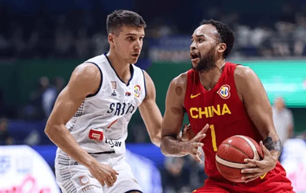 拥有八分之一中国血统 NBA球员李凯尔国籍归属问题引热议