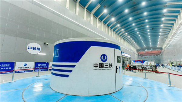 42.5万千瓦 我国单机容量最大抽水蓄能电站并网发电