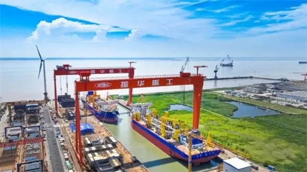 海上巨无霸!我国最大舱容耙吸挖泥船“双子星”完成海试