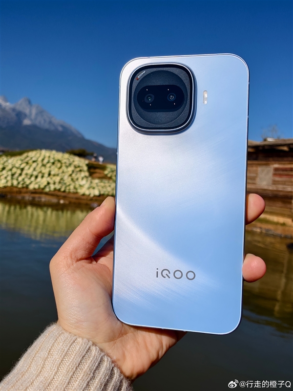 双芯爆能打！iQOO Z11 Turbo搭载第五代骁龙8+Q2电竞芯片