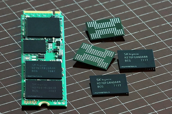 AI热潮带动存储芯片需求激增 闪迪股价飙涨559%！