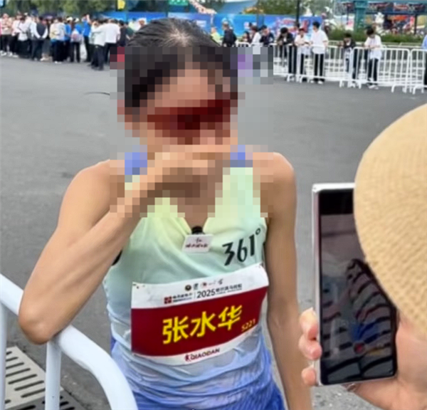 “最快女护士”本人回应辞职：已放下包袱 对医院工作不舍得 不知道会不会再当护士