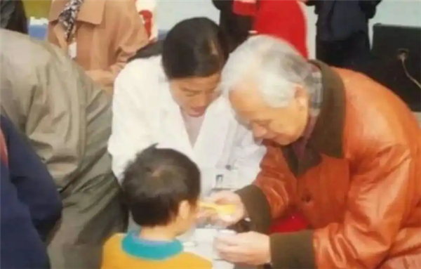 联合国通过决议：纪念“糖丸爷爷”顾方舟诞辰100周年