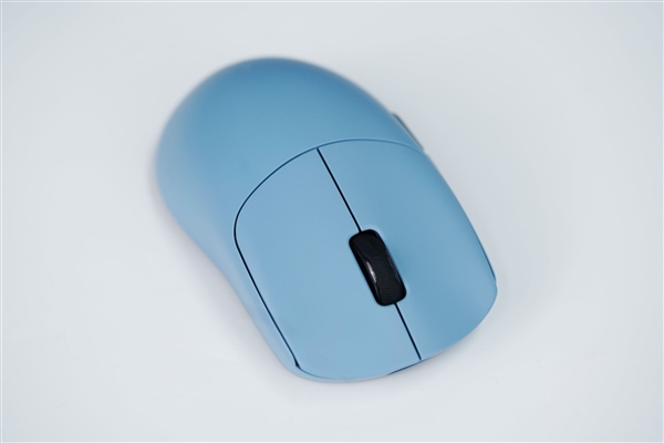 原生级双8K回报率！雷柏VT0无线电竞鼠标图赏