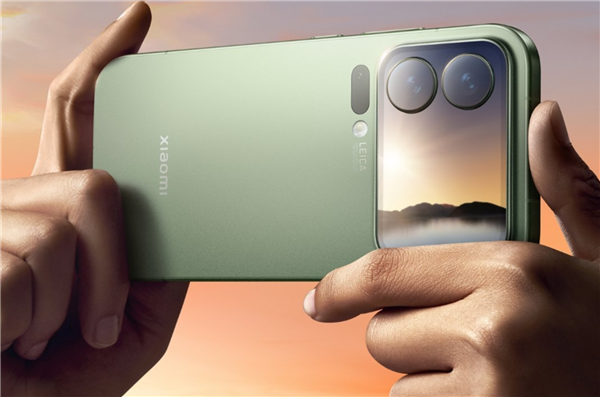 小米神秘全能大屏机曝光:8K硅基电池+极窄四等边直屏